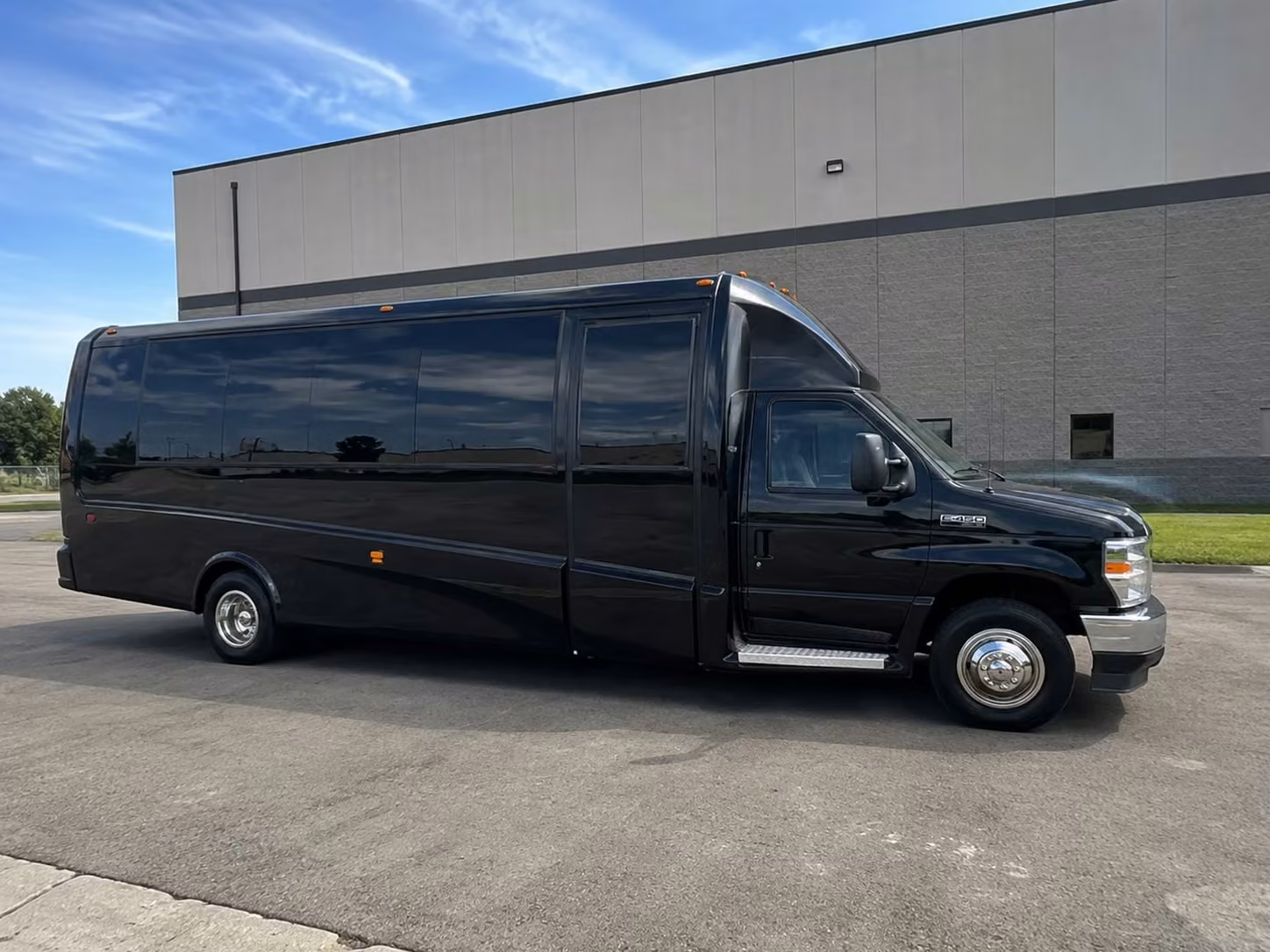 compare sterling heights prom minibus rentals from a network of bus companies