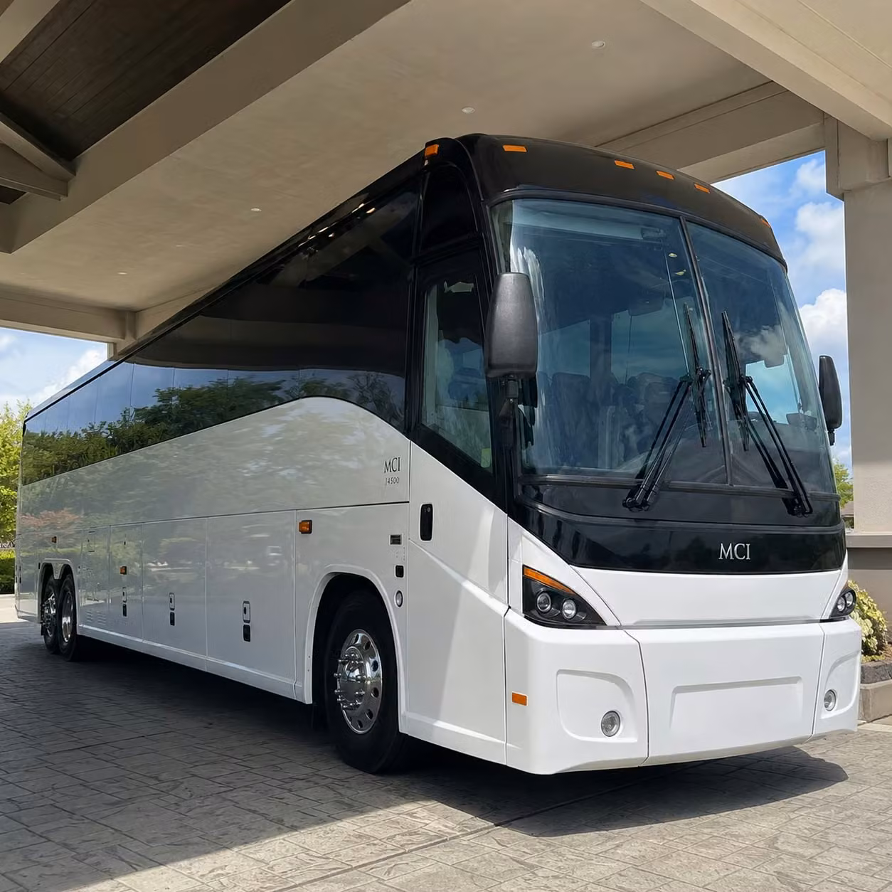 corporate commuter routes connecting sterling heights to downtown detroit and beyond